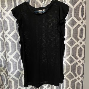 Gap flutter sleeve. Linen blend top